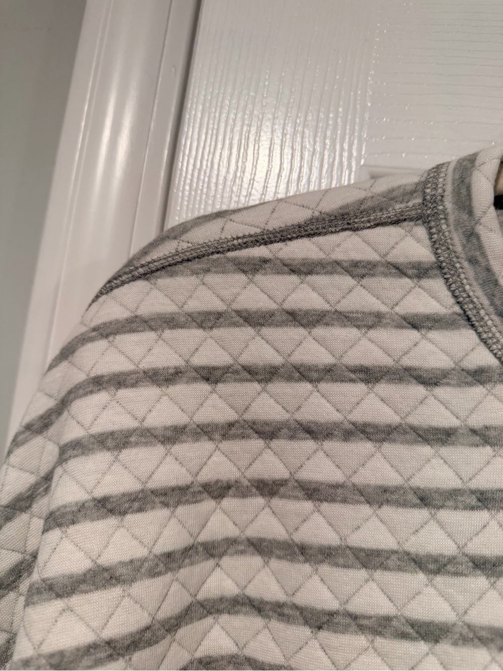 NWOT J. Crew Size 3X Gray Cream Reversible Quilted Striped Crew Sweatshirt - Picture 5 of 11